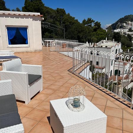 Regina Di Capri - Suite Vista Faraglioni Экстерьер фото
